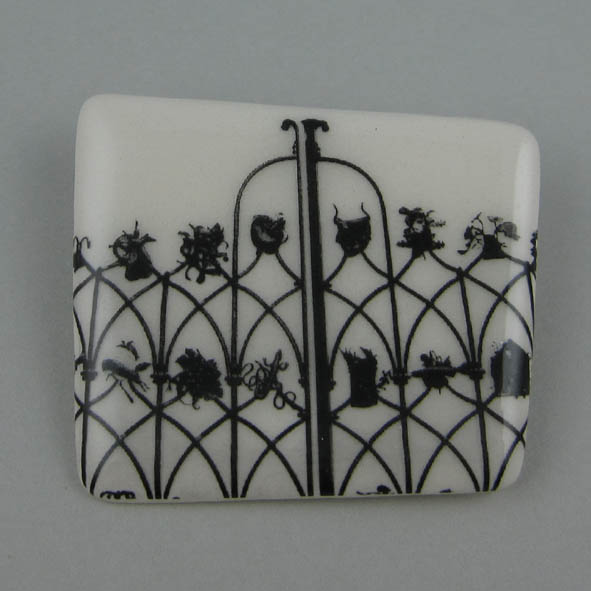 Globe Theatre Gates brooch